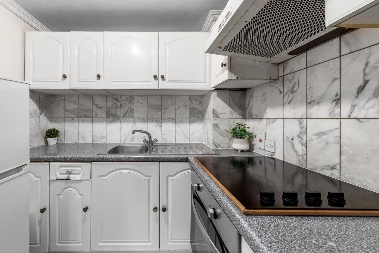 דירות לונדון Flat In Baker Street מראה חיצוני תמונה